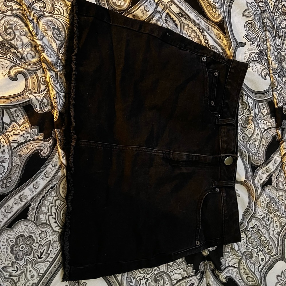 BLACK DENIM MINI SKIRT